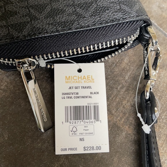 Michael Kors Jet Set Travel Large Travel CONTINENTAL Wallet-Wristlet - Picture 11 of 16